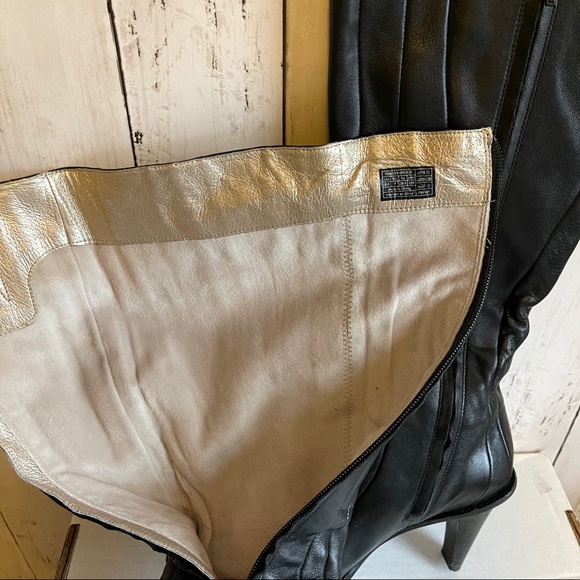 Tsubo Kampot Trend Black Leather Boot - Picture 4 of 7